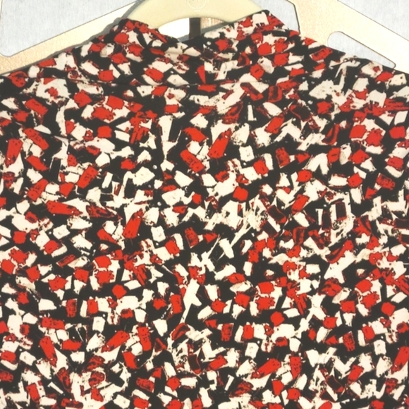 NWOT KASPER Abstract Print Cowl Neck Top - Picture 6 of 10